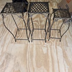 3 Nice Stands