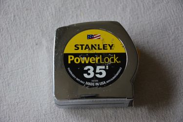 Stanley PowerLock 35' Tape Measure