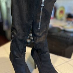 Guess high heels boots