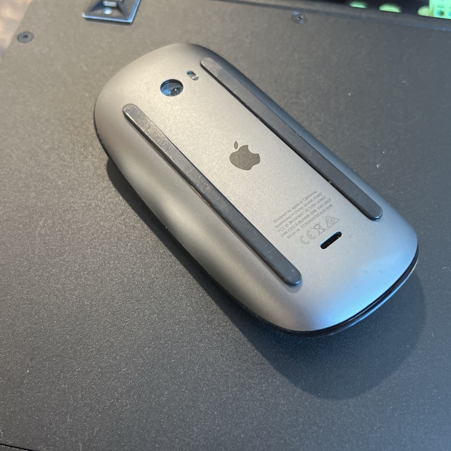 Apple Magic Mouse (lightning)