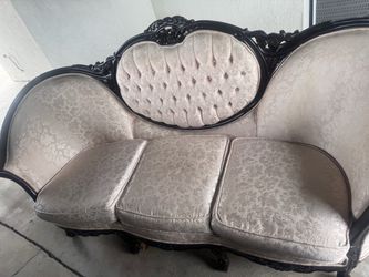 Free elegant couch
