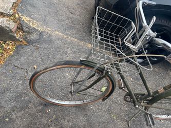 Vintage Cruiser Bicycle with Front Basket $150