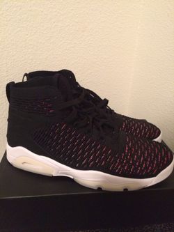 AIR JORDAN FLYKNIT ELEVATION. SIZE 11.5/12