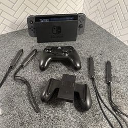 Nintendo Switch V2 Console Bundle – Gray + Pro Controller