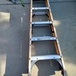 5' DeWalt Fiberglass Step Ladder