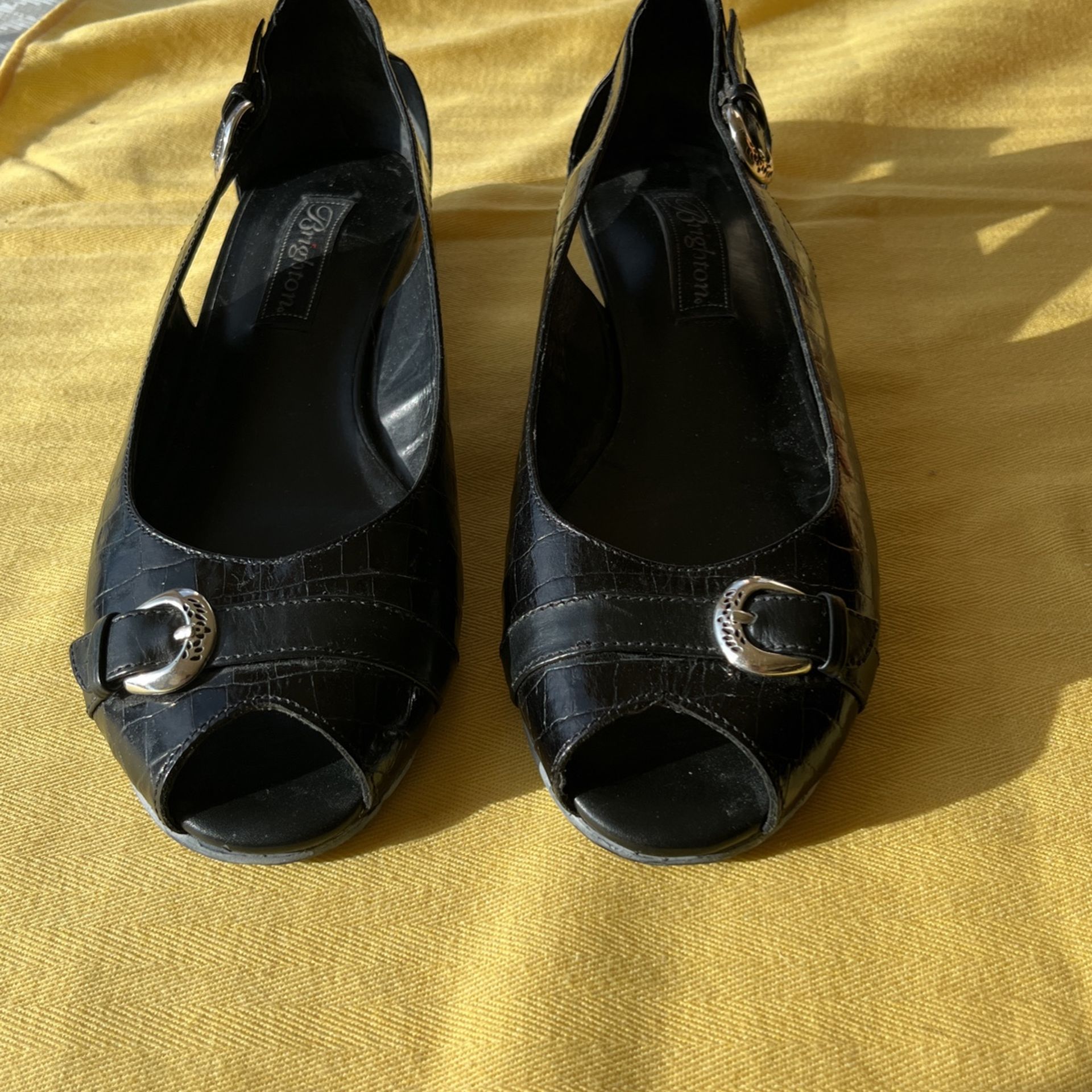 Brighton leather open toe flats size 7