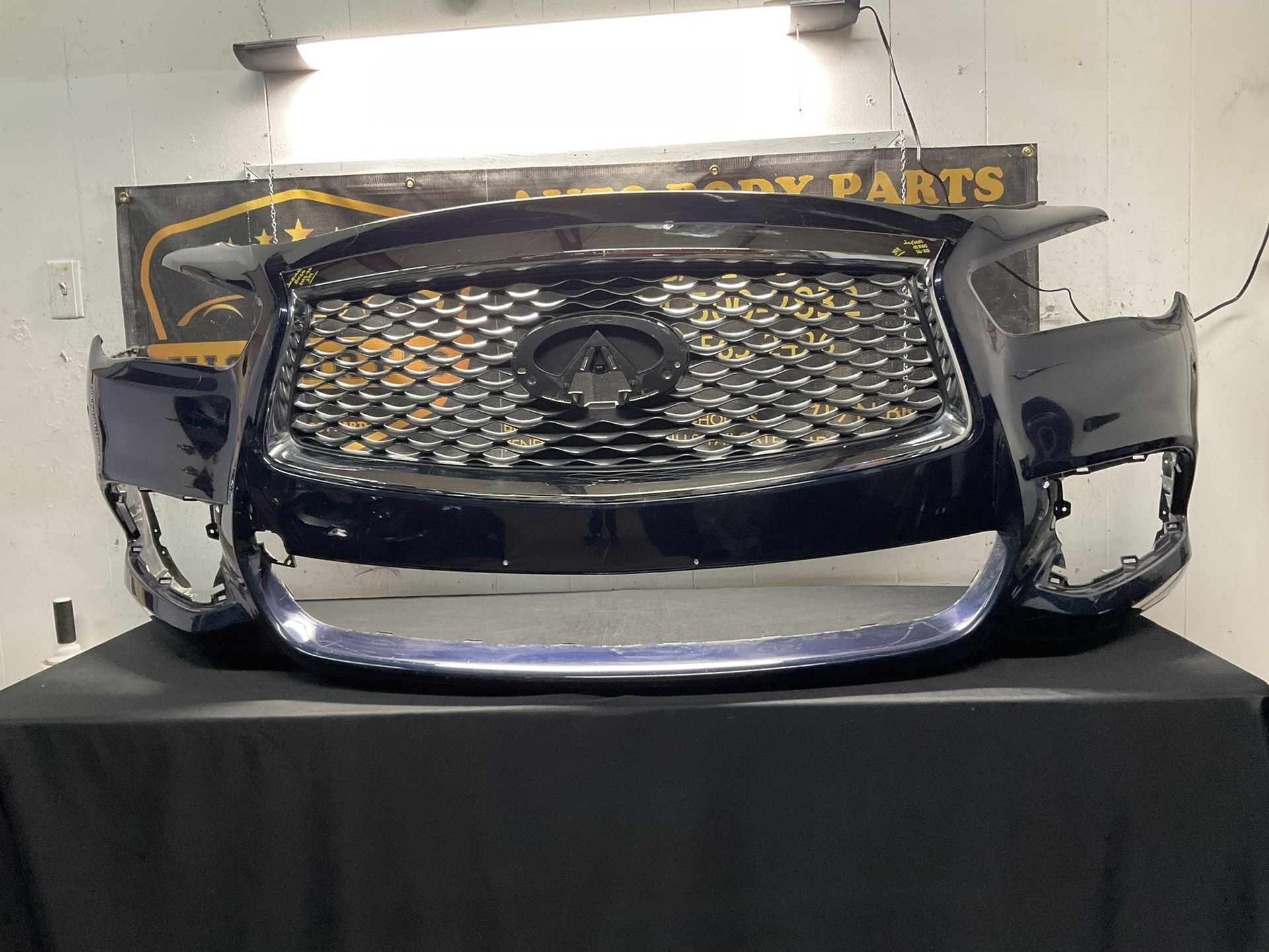 INFINITI QX60 FRONT BUMPER 2016-2020 WITH GRILLE OEM