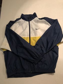 Nike Women’s Vintage Windbreaker Sz Medium