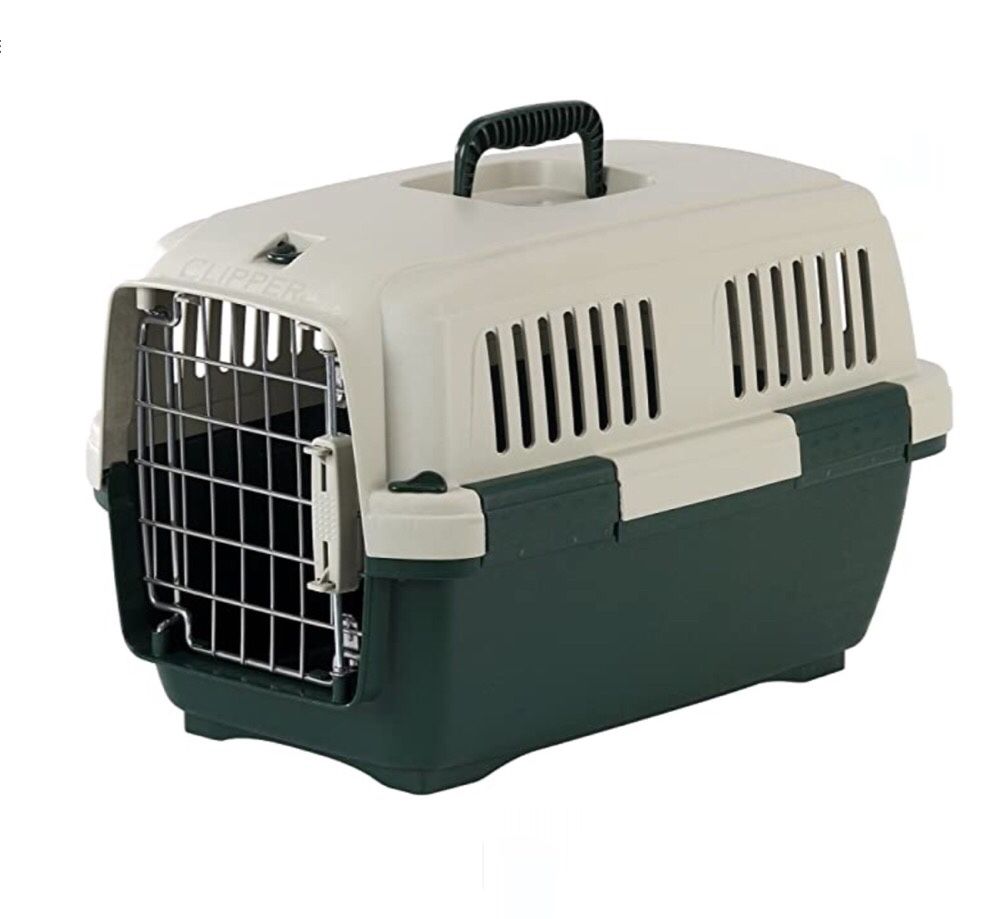Small to Medium Pet Dog / Cat Carrier Brand Marchioro Clipper 2 Cayman / Used excellent condition $31.00