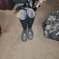 Brand new size 12 dairy boots or rain boots