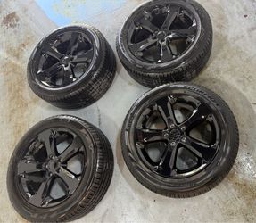 2024 jeep grand Cherokee limited OEM 20” wheels and tires