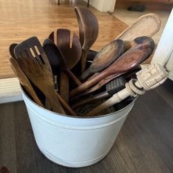 Wooden Kitchen Utensils 