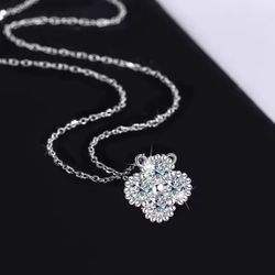 Moissanite necklace 