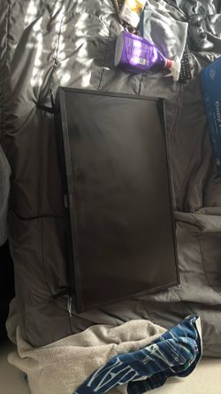 Insignia TV 32 Inch Like New Aug 2021