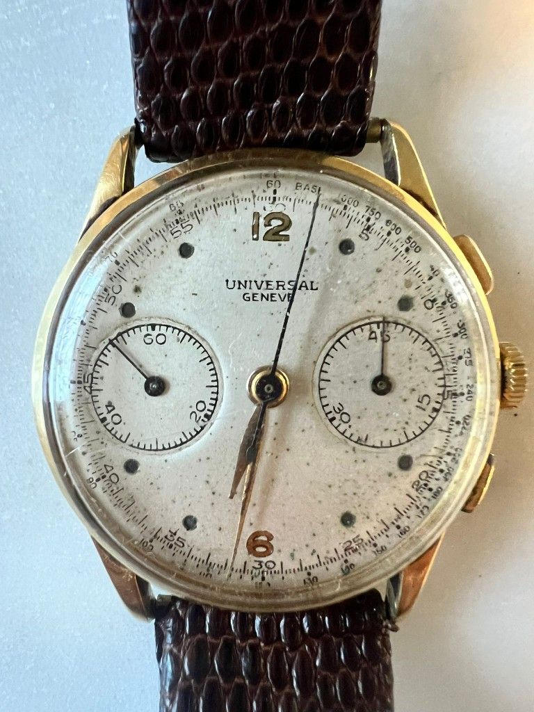 Universal Geneve Uni-Compax Chronograph 18K Gold Case