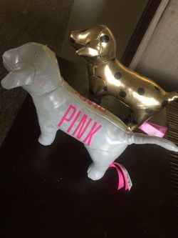 vs pink dogs