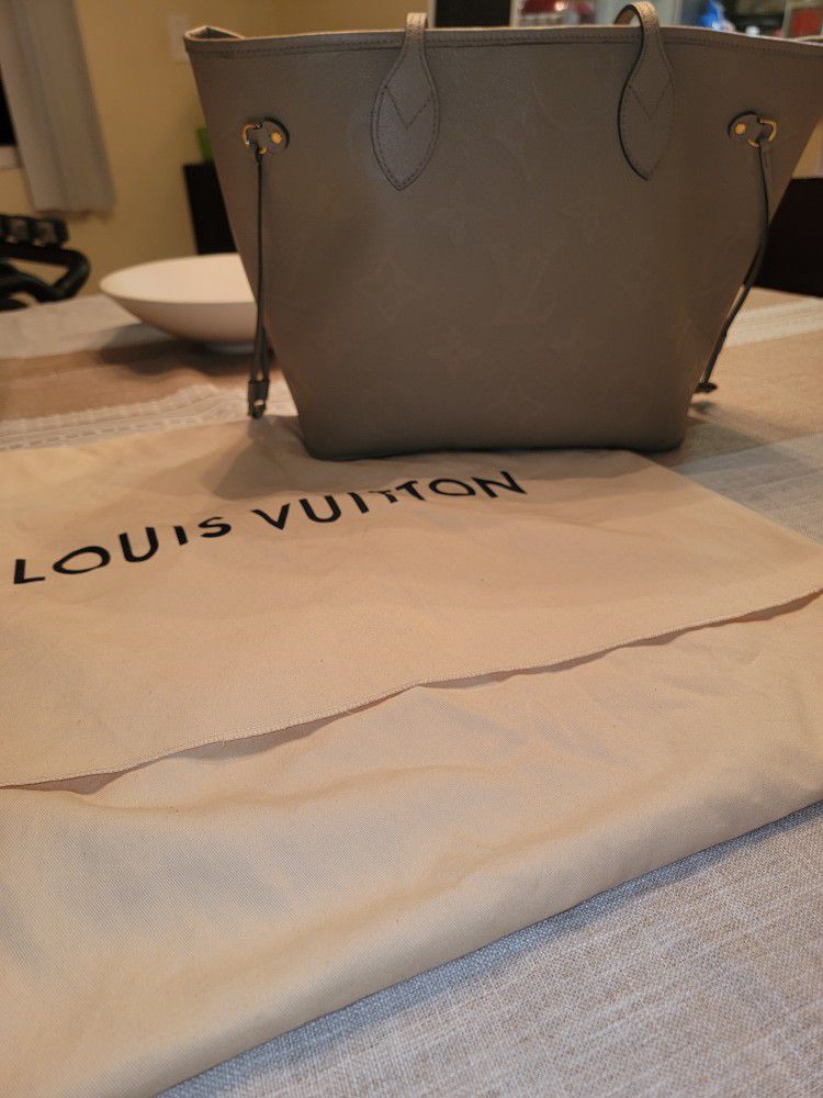 Louis Vuitton Neverfull MM for Sale in Downey, CA - OfferUp