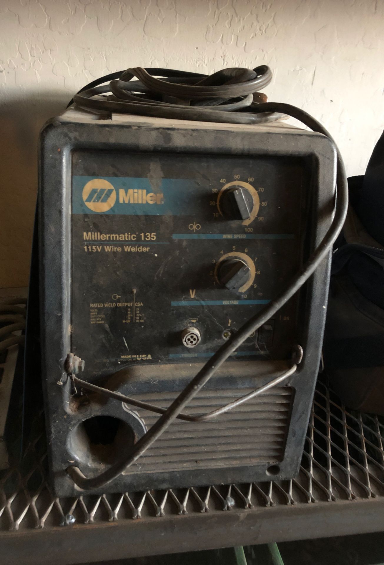 Miller Millermatic 135 115v MIG Wire Welder 90A 18V 20% Duty Cycle 28