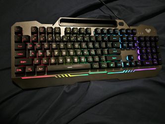 AULA Gamimg Keyboard With Multicolor LED