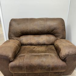 Large wide recliner FREE