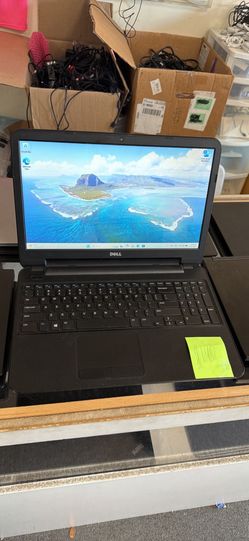 Dell Inspiron 8GB RAM 256GB SSD Core i5 Windows 11