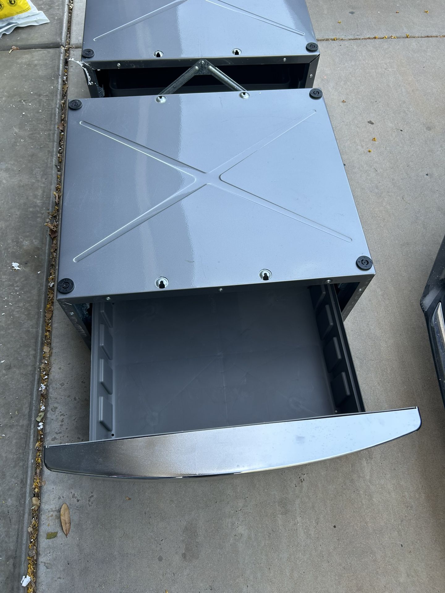 Washer And Dryer Pedestals