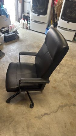 Desk chair