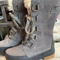 Sorrel Faux Fur Winter Boots  Size 7 Women’s 