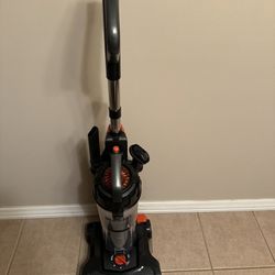 Vacuum Eureka Like New