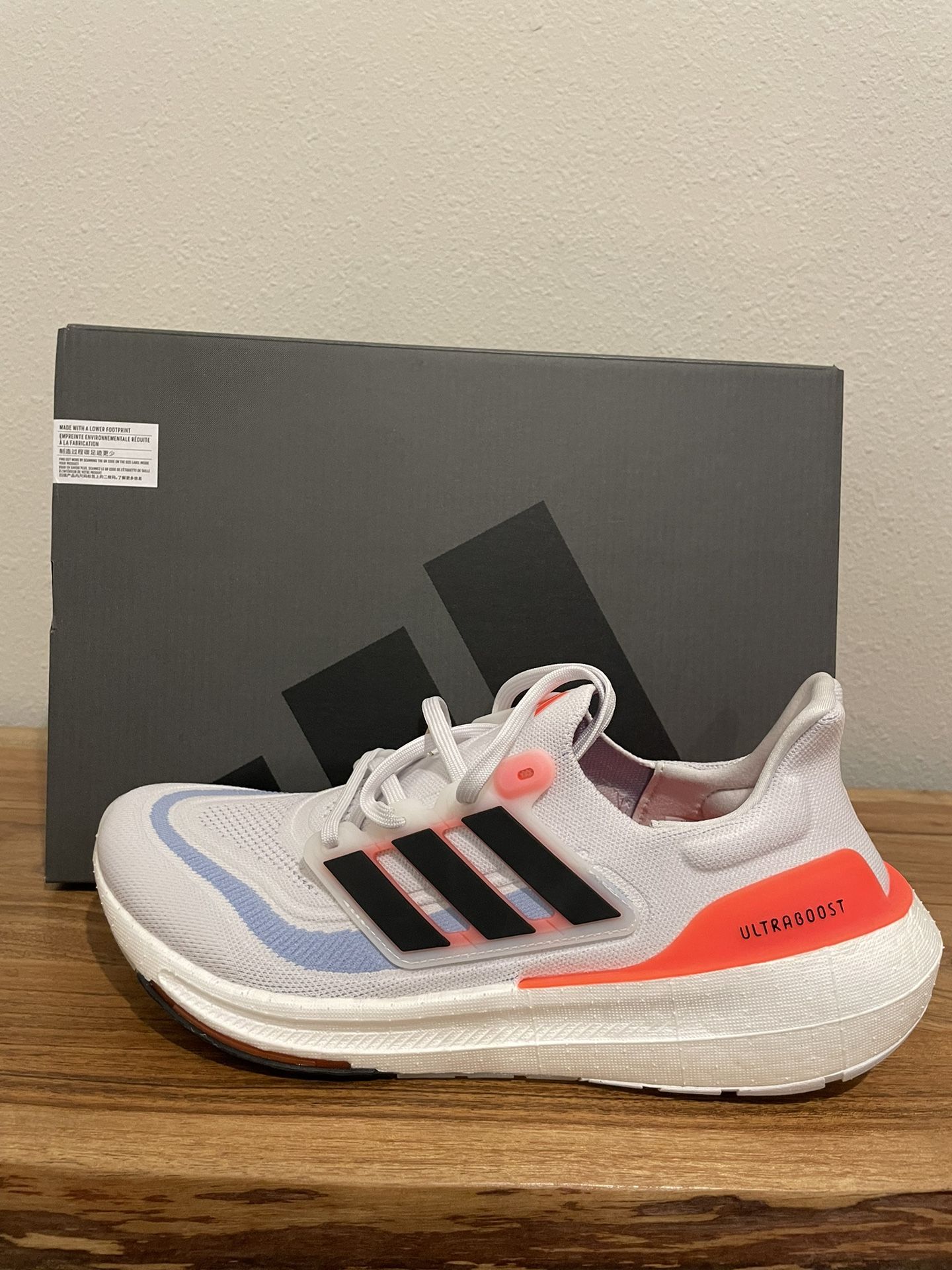 Adidas Ultraboost Light Size 11 MENS