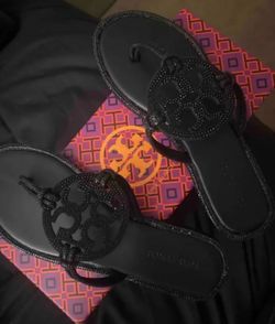 Tory burch sandals