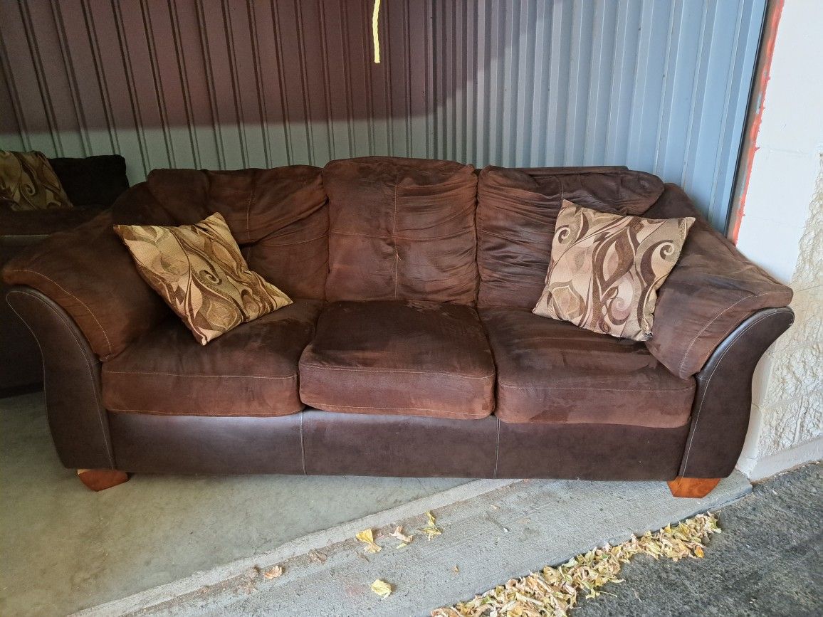 Couch N Loveseat