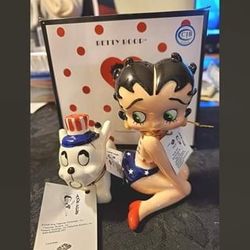 Betty Boop / Pudgy Salt N Pepper Shaker