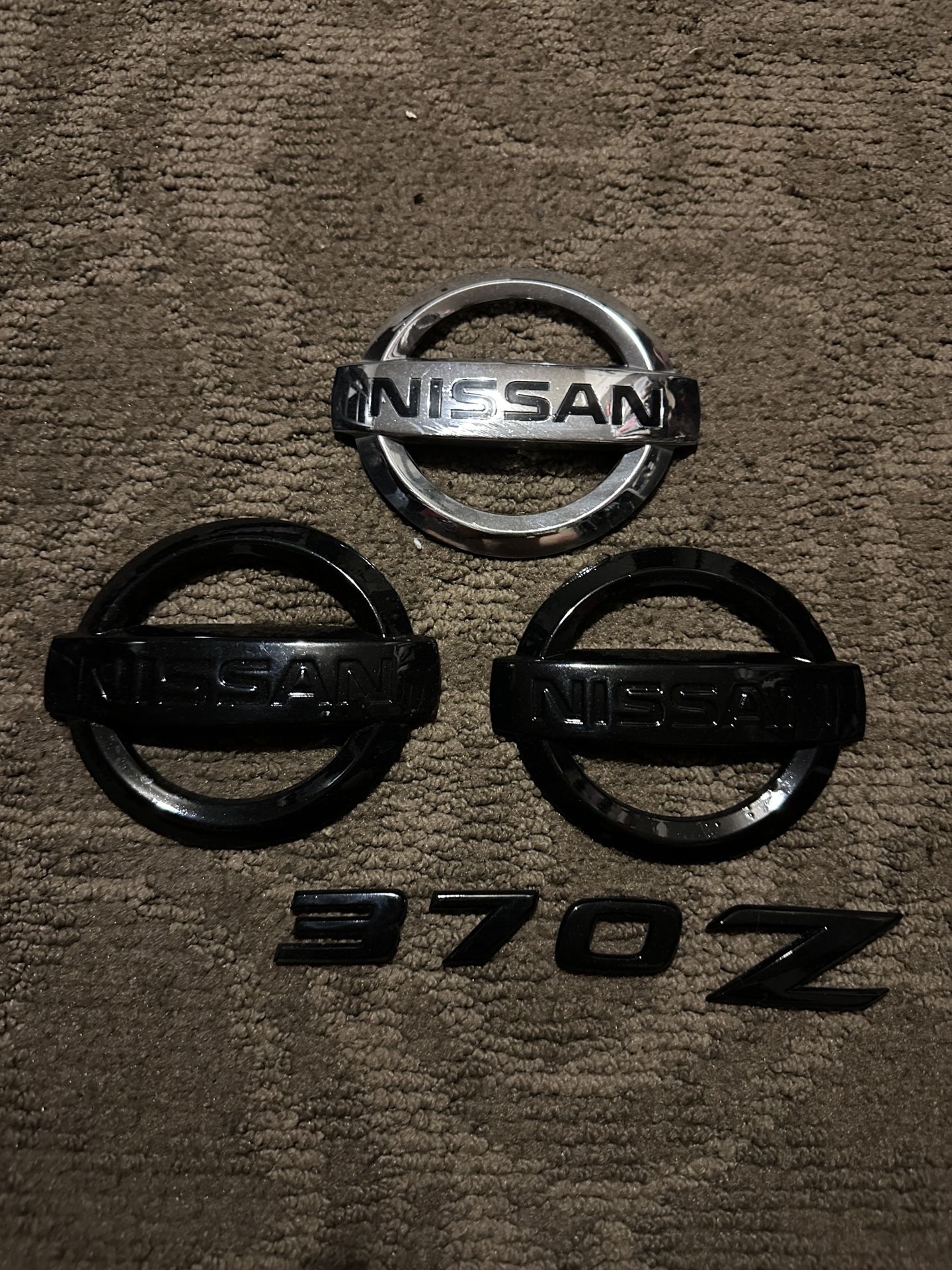 Nissan 370z Emblems Badges