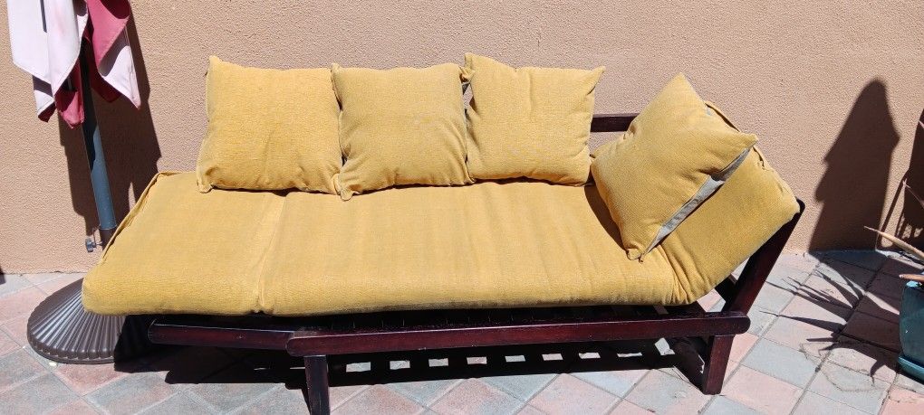 Futon/sofa, Bed,