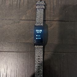 Fitbit Charge 4 with Extra Bands