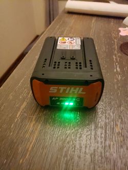 STIHL AP300S