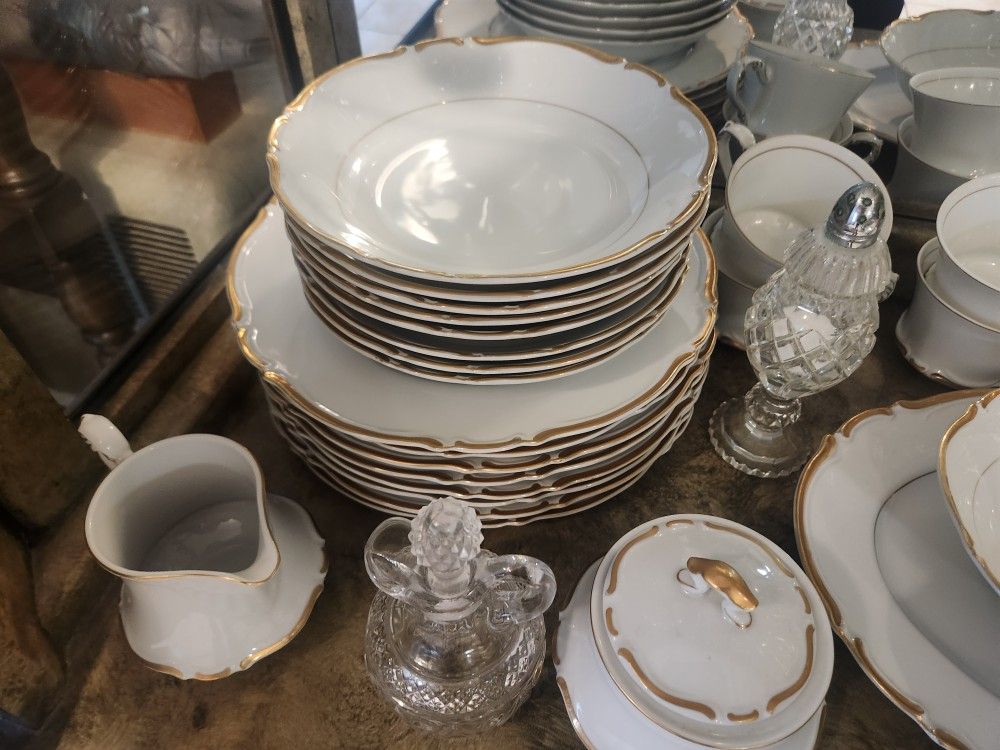 Antique 1971 Dinnerware Set From China