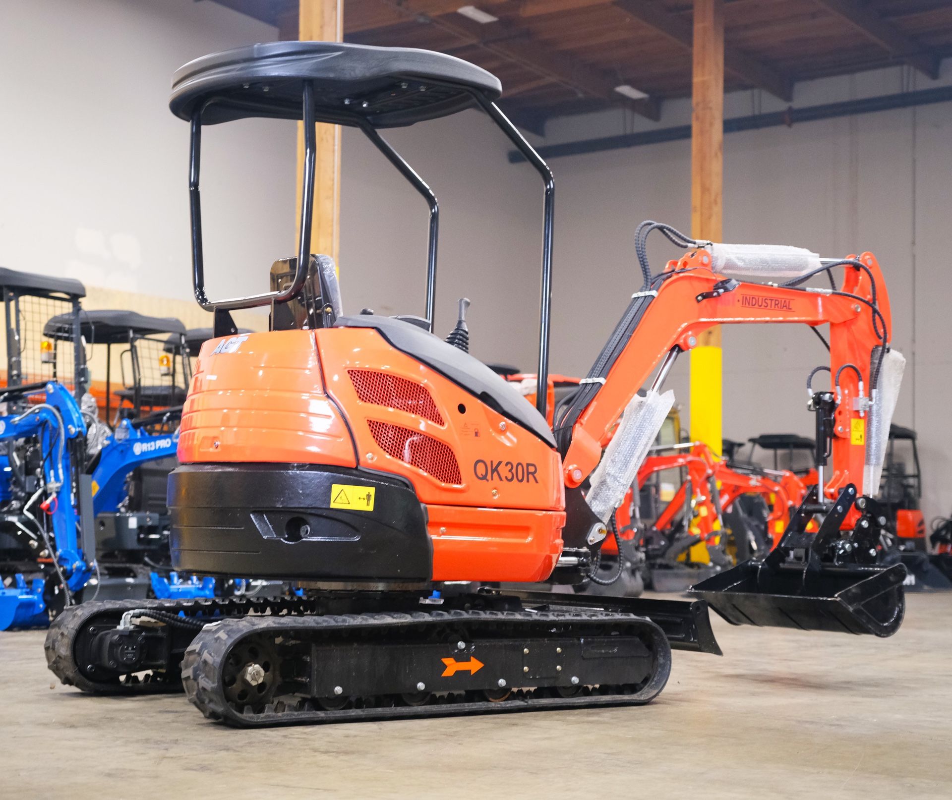 NEW | Real 4k Compact Excavator – 23HP, LOADED with EXTRAS