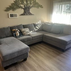 Jerome’s Couch Set