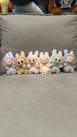 Pop Mart The Monsters Have a Seat - Vinyl Plush Labubu