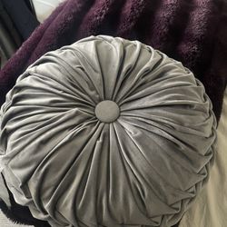 Velvet Round Pillow 