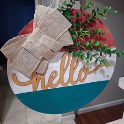 Round wooden welcome Sign