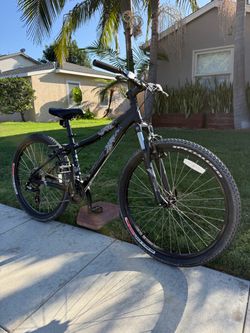 Specialized Myka MTB 26 Like New Bike