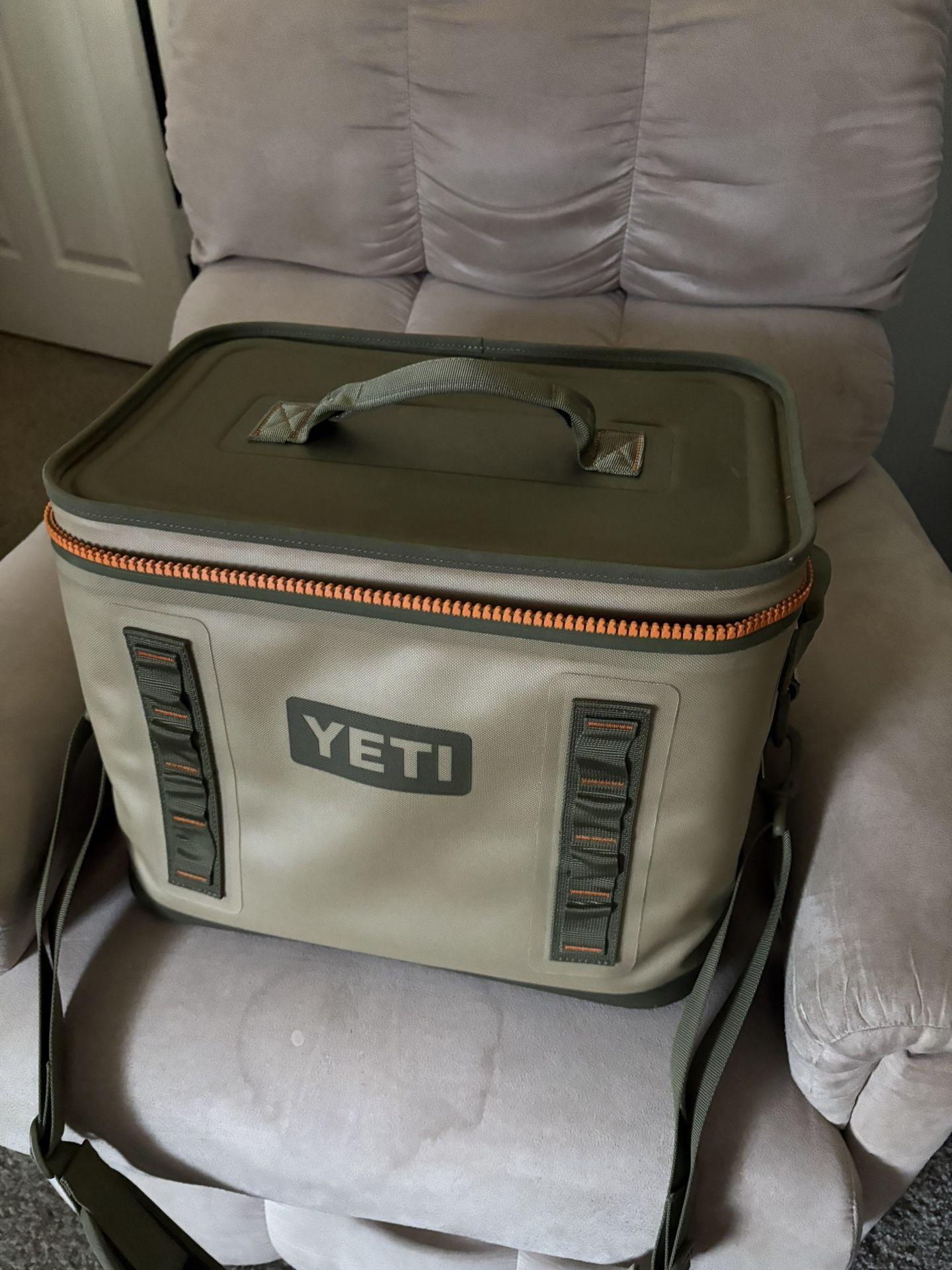 Yeti Hopper 18