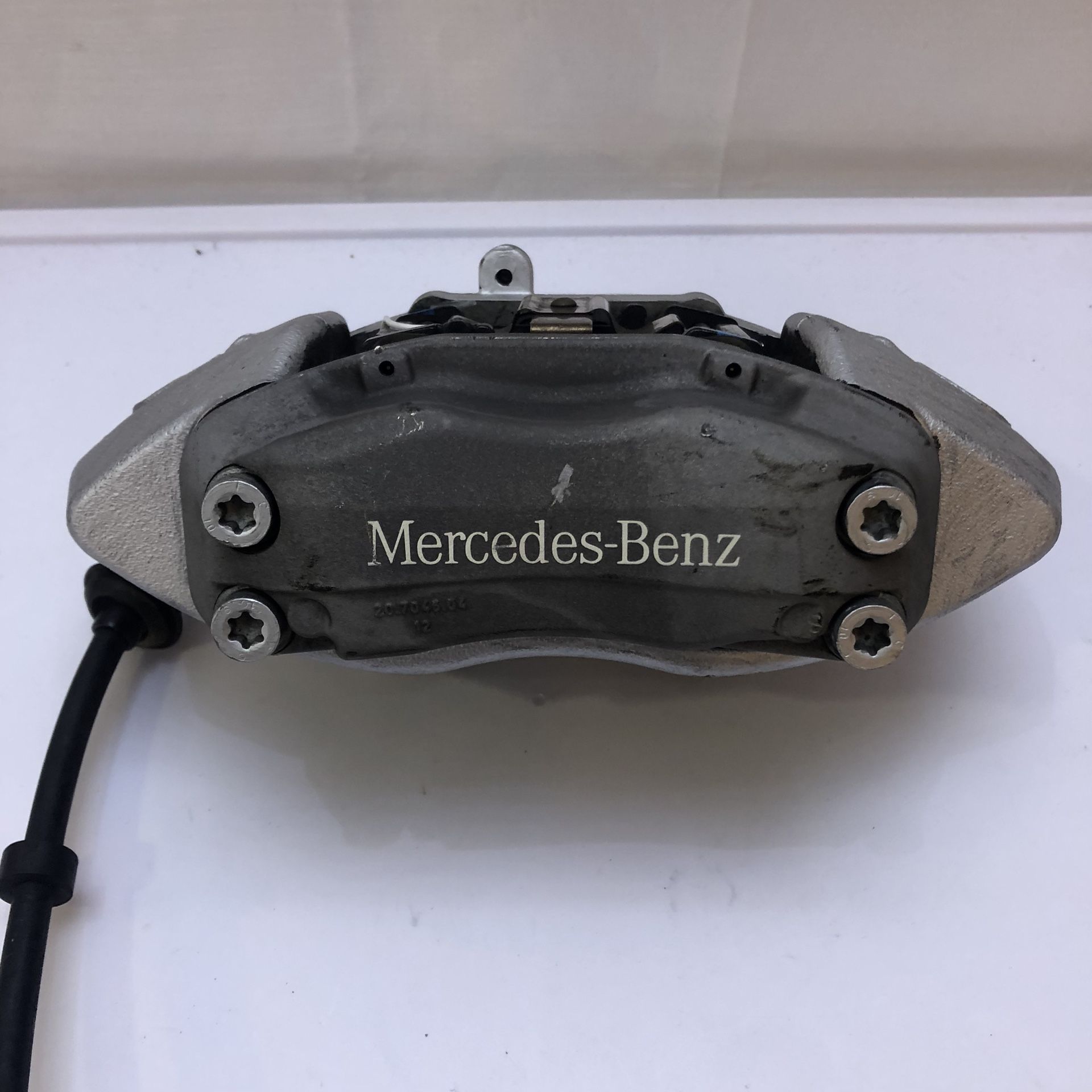 Mercedes Benz ML500 Brake Calipers With Brake Pads & Brake Pad Sensors