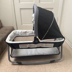 Portable bassinet 