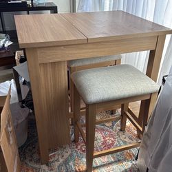 FREE FREE Table High Top 2 seater table