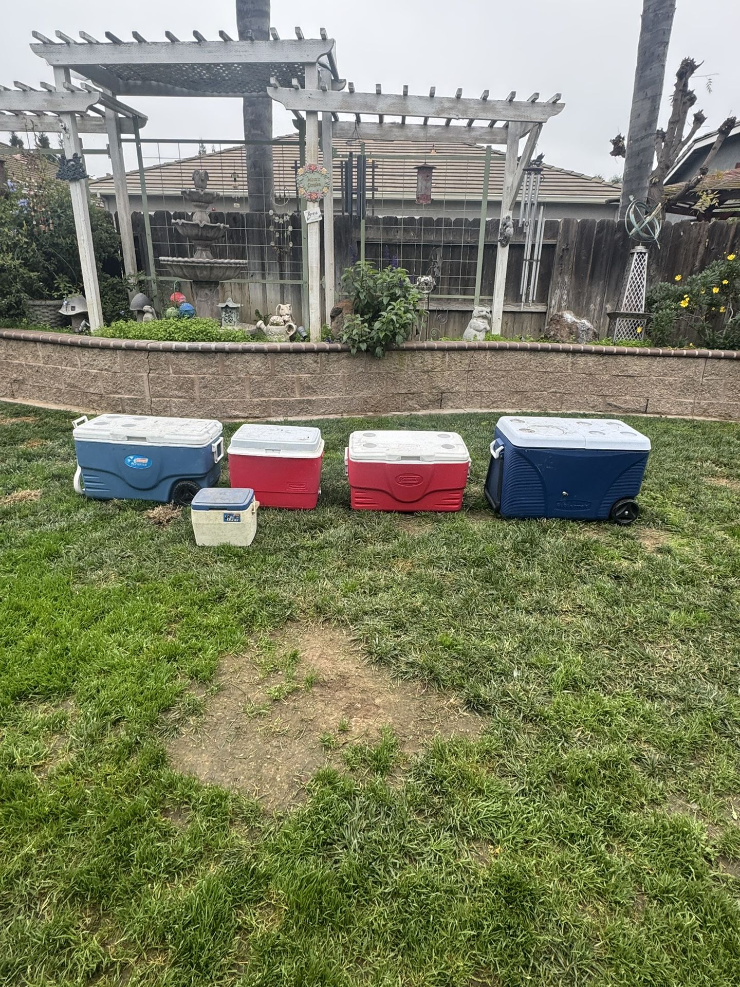 All ice chests for $40 ( need cleaning👍)