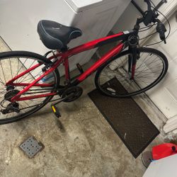 Road Bike – Lightweight 700c Wheels